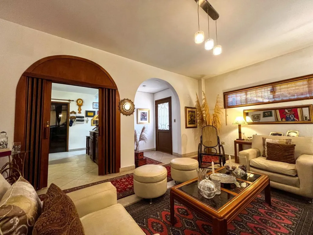 VENDO HERMOSO DÚPLEX EN RECOLETA — foto 3