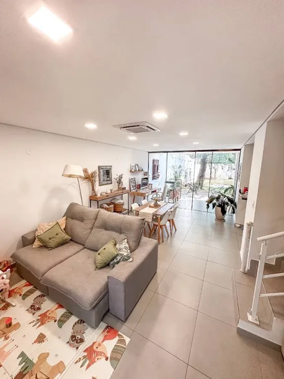 VENDO DUPLEX EN CUARTO BARRIO, LUQUE — foto 3