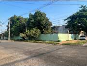 Se alquila terreno en esquina en Ikua Sati