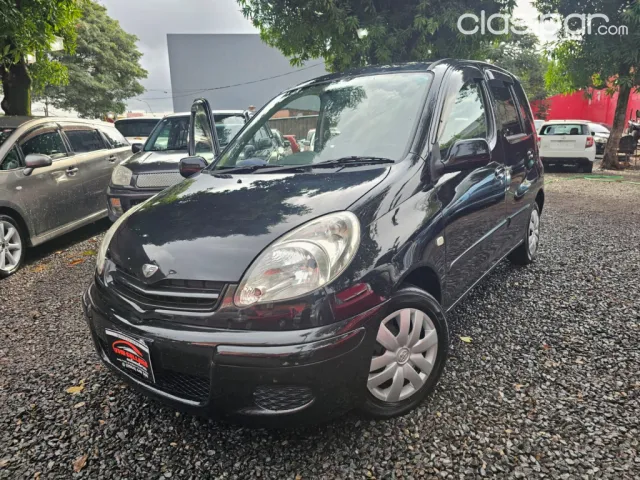 Toyota Funcargo 2003 - foto 2