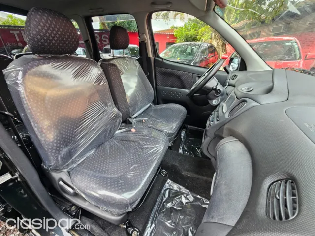 Toyota Funcargo 2003 — foto 4