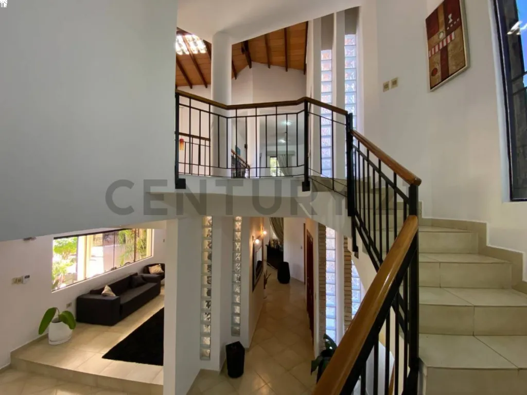 RESIDENCIA EN FERNANDO DE LA MORA ZONA SUR — foto 2