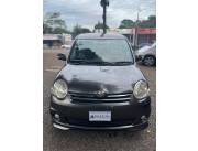 Toyota Sienta año 2007 recién importado