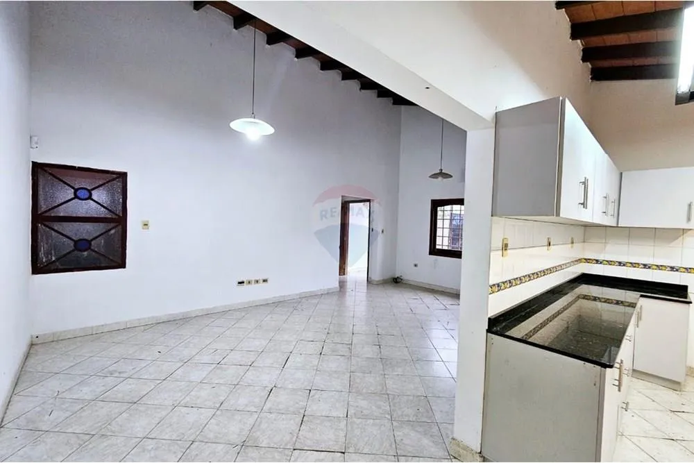 Casa en esquina Fernano de la Mora — foto 2