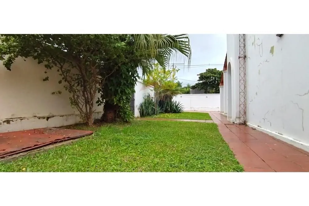 Casa en esquina Fernano de la Mora — foto 3