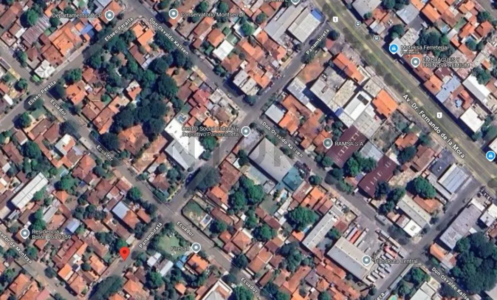 AMPLIO TERRENO CON CONSTRUCCION EN LAMBARE - PANAMBIRETA — foto 3