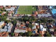 Vendo terreno sobre quinta avenida en el Barrio Obrero de Asunción
