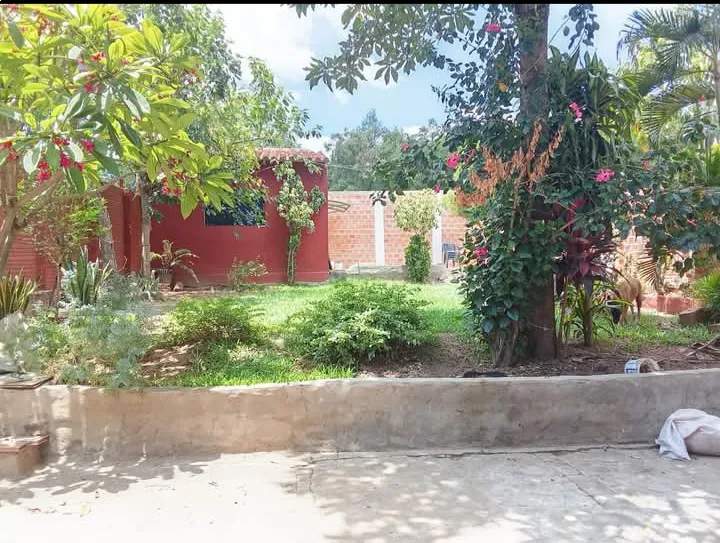 Vendo casa con salon comercial cod 5210 — foto 3
