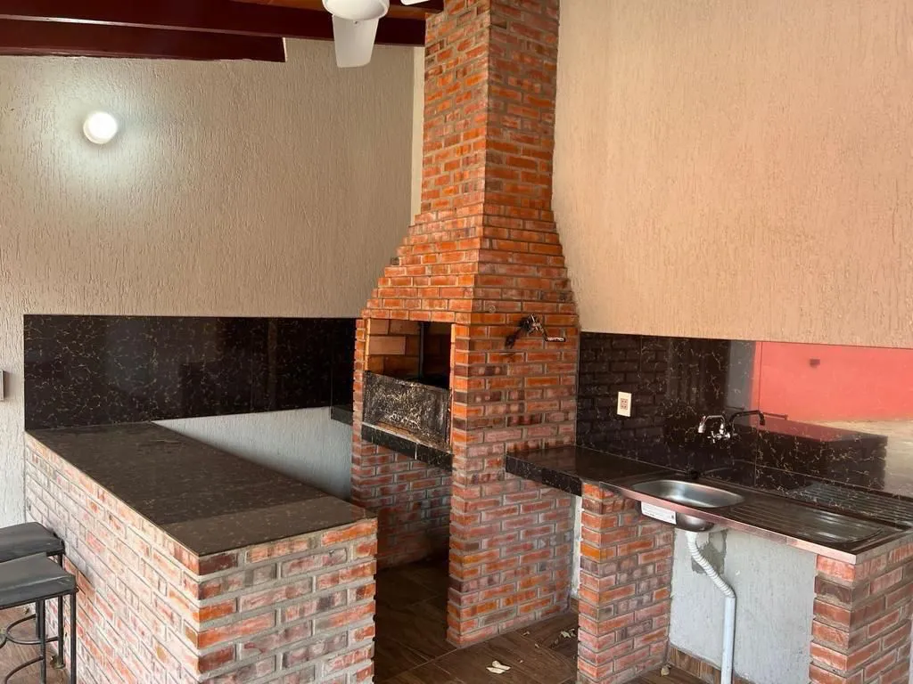 VENDO HERMOSA CASA CON PISCINA EN CAPIATÁ. — foto 3