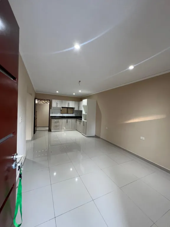 VENDO CHALET (2 Dormitorios) en Barrio Barcequillo de San Lorenzo zona SENAVE Y SENACSA — foto 2