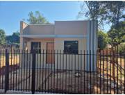 Vendo casa a estrenar con amplio terreno en Capiatá, barrio Laurelty