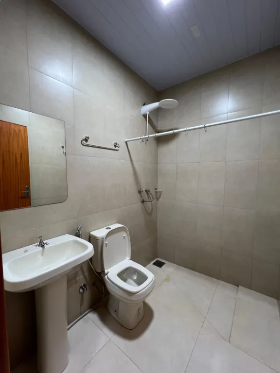 VENDO CASA (2 Dormitorios) en Ñemby. Zona Palacio Justicia San Lorenzo. — foto 2