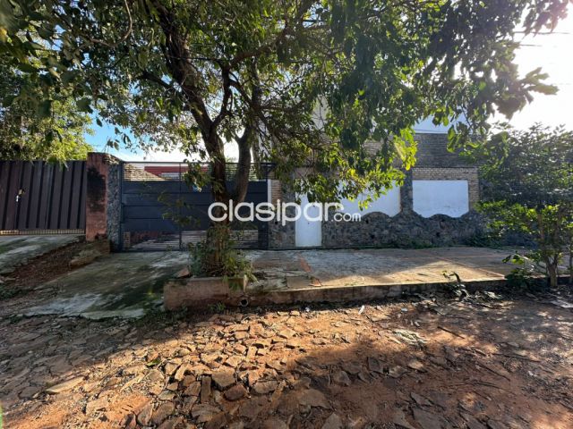 EN VENTA ! TERRENO CON DEPOSITO Y CASA EN LAMBARÉ -ZONA SUPERMERCADO PUEBLO