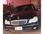 MERCEDES BENZ C230 KOMPRESSOR 2005 TÍTULO CÉDULA VERDE IMPECABLE ESTADO !!