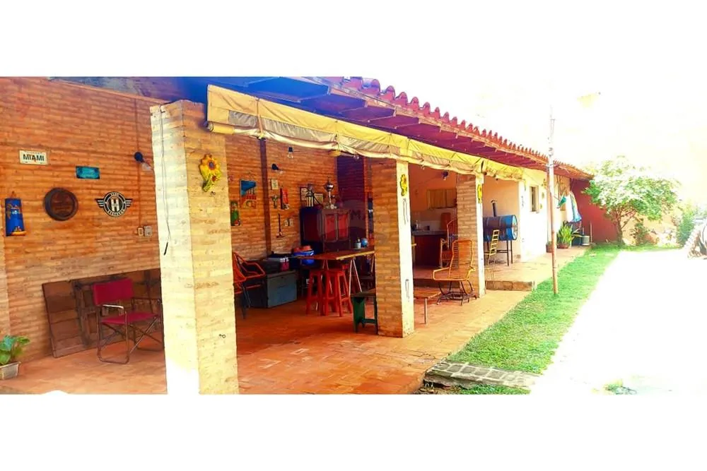 Oportunidad excepcional de adquirir una propiedad comercial en venta en pleno corazón de F — photo 2