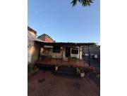Vendo CASA en SAN ANTONIO, con Excelente Ubicacion!!!