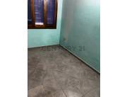 Se alquila chalet en Barrio Mburucuyá, zona residencial con excelente ubicación. sargento