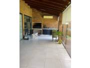 VENDO CASA EN BARRIO CERRADO PLAZA LOS MANGOS - LAMBARÉ
