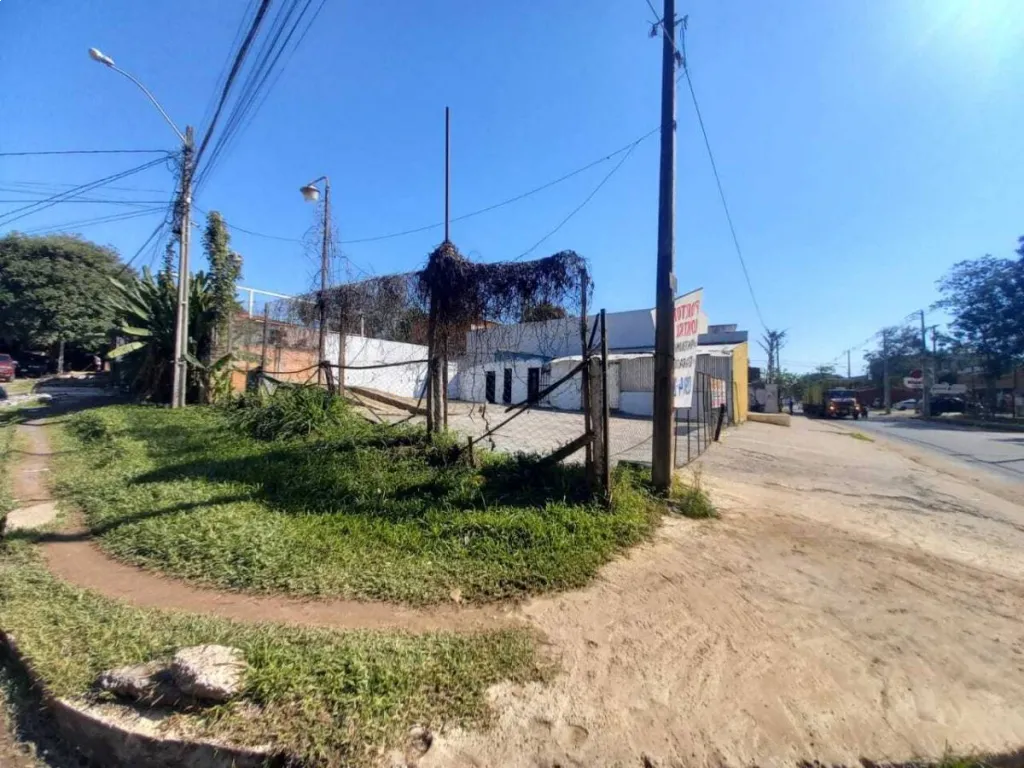 EN VENTA AMPLIO TERRENO EN ESQUINA EN STMA. TRINIDAD! barrio "LAS GOLONDRINAS" — photo 3