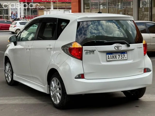 Toyota New Ractis 2010 — foto 5