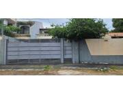 VENDO PROPIEDAD EN SANTISIMA TRINIDAD con Casa a Refaccionar o Demoler
