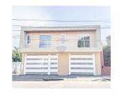 En venta amplia casa con piscina en Villa Elisa
