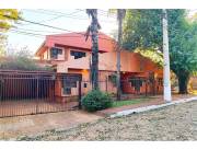 🏡 Residencia en Venta – Barrio Felicidad, Lambaré