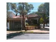 VENDO TERRENO CON CASA EN ESQUINA EN BARRIO JARA