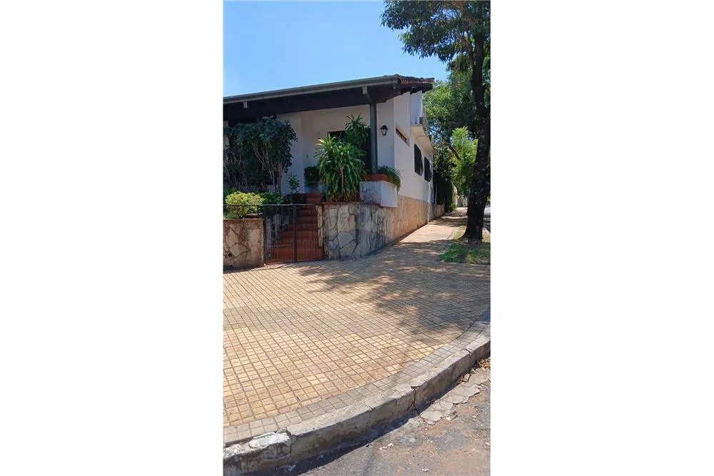 VENDO TERRENO CON CASA EN ESQUINA EN BARRIO JARA — foto 2