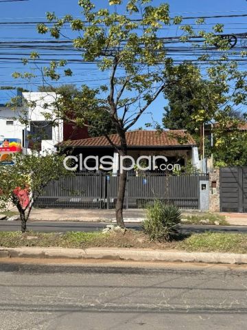 Casas - Bº JARA, PROX. ARTIGAS: TOTALMENTE PB, 2 DORMIT, 300 M2 CONST. JARDÍN, QUINCHO, PISCINA.