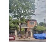HERMOSA CASA EN EL BARRIO SANTA LUCIA-LAMBARE