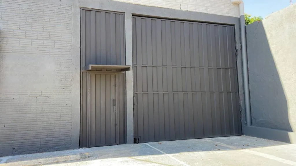 EN VENTA DEPOSITOTINGLADO EN LAMBARE — photo 3