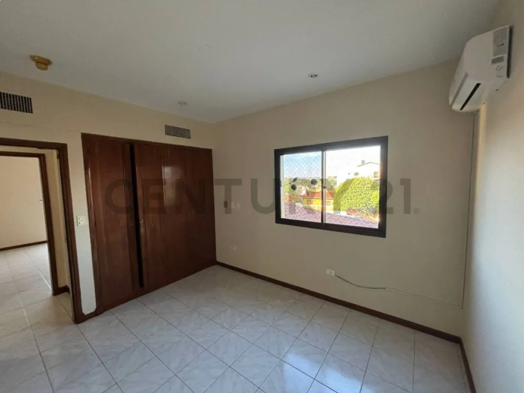 VENDO HERMOSO Y AMPLIO DEPARTAMENTO EN HERRERA — photo 2