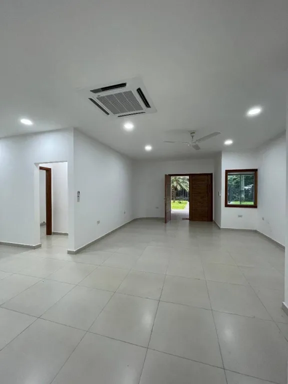 VENDO CASA A ESTRENAR DE 3 DORMITORIOS EN VILLA ELISA — Foto 2