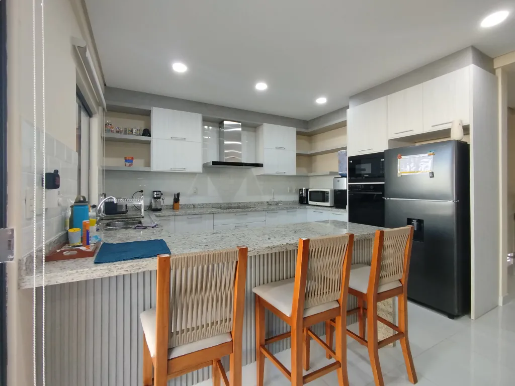 Alquiló Duplex Amoblado San Vicente - Asunción — foto 3