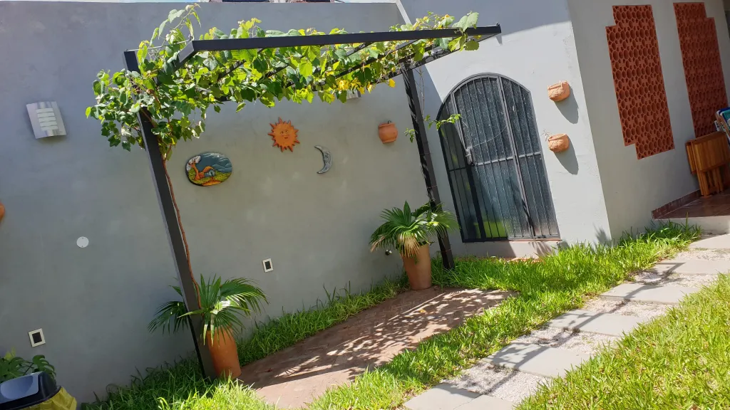 VENDO Casa Barrio Pinoza Asunción e Eusebio Ayala y Avda. Fdo de la Mora — foto 3
