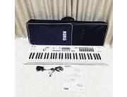 Korg Kross 2 SC White 61-Key Keyboard Synthesizer Musical Keyboard