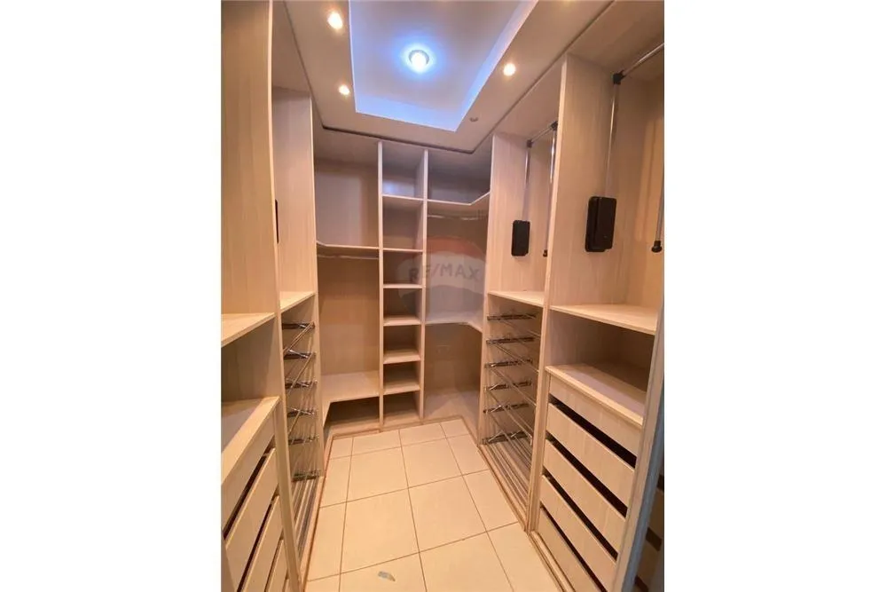 VENDO EDIFICIO DE 4 NIVELES EN BARRIO OBRERO — foto 3