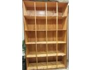 Muebles de madera en buen estado