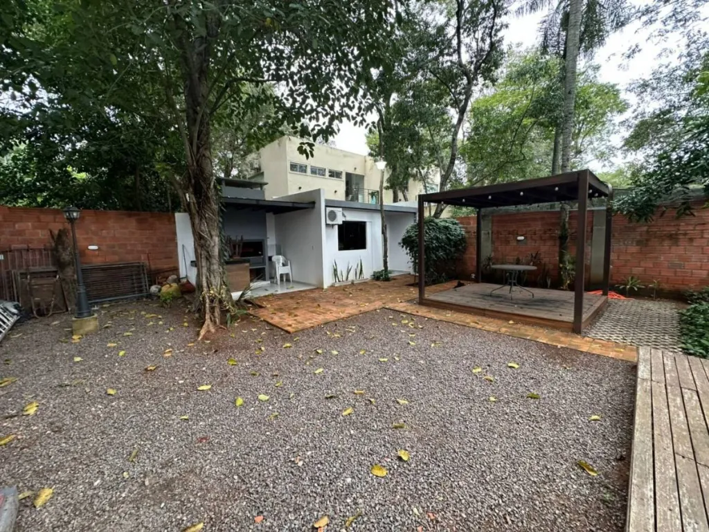VENDO CASA AMOBLADA DE 3 DORMITORIOS Y PISCINA EN URBANIZACIÓN PUERTA DEL LAGO - SAN BER — foto 2