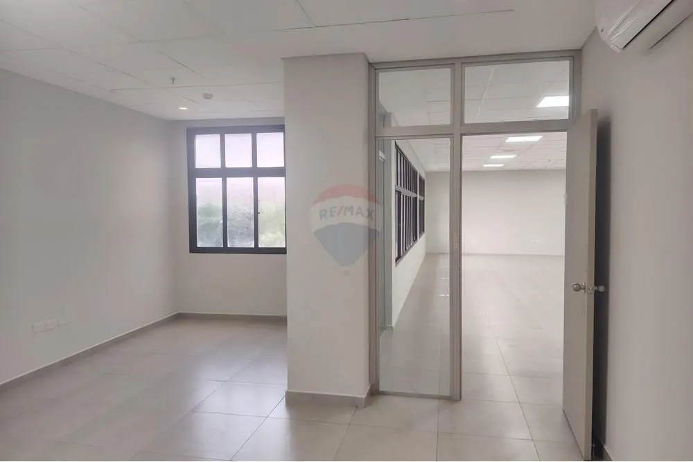 EDIFICIO CORPORATIVO FINANSUD EN VENTA — photo 2