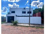 VENDO CASA DE 4 DORMITORIOS EN ÑEMBY
