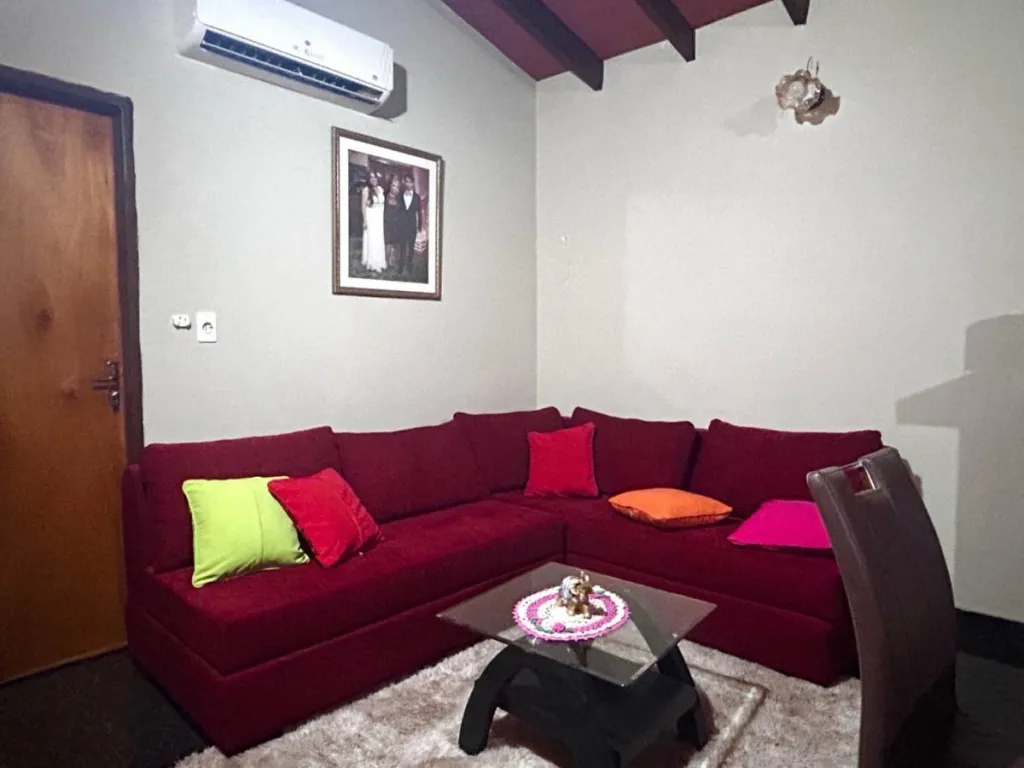 VENDO CASA DE 4 DORMITORIOS EN ÑEMBY — Foto 3