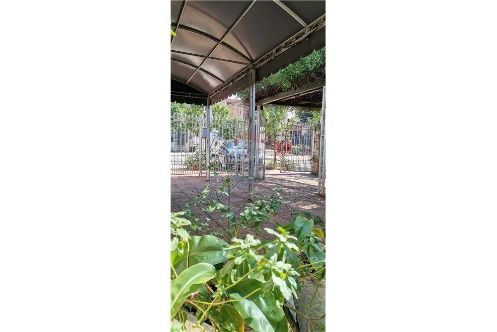 EN VENTA AMPLIA CASA + DEPARTAMENTO — photo 3