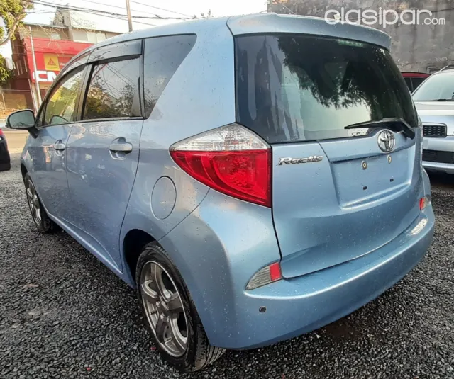 Toyota New Ractis 2011 — foto 6