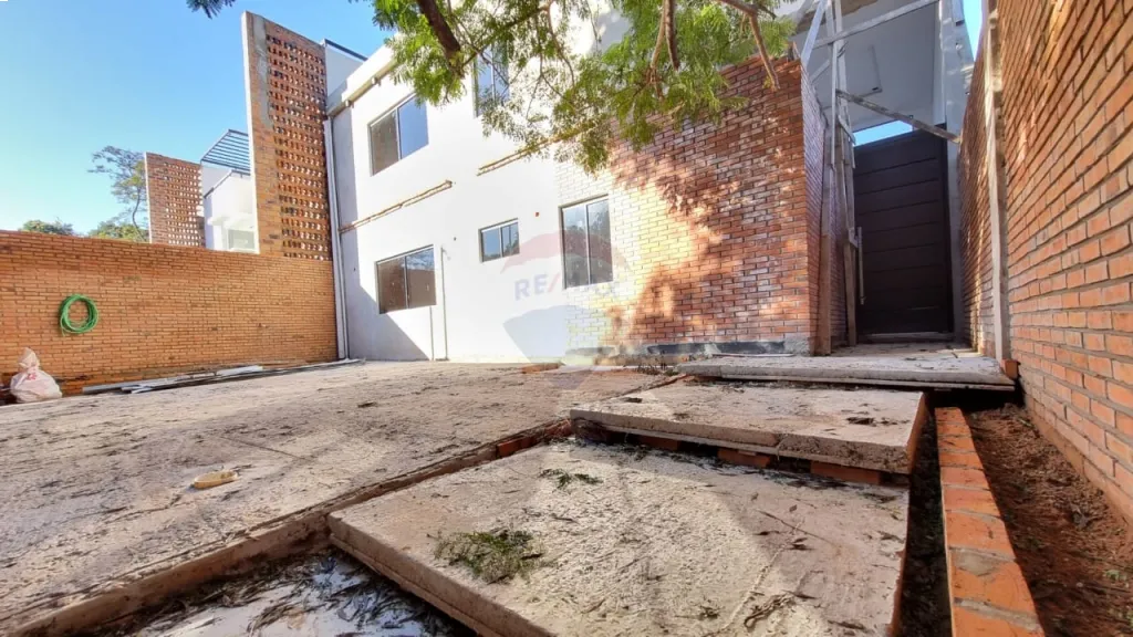 RESIDENCIA EN VENTA — foto 2