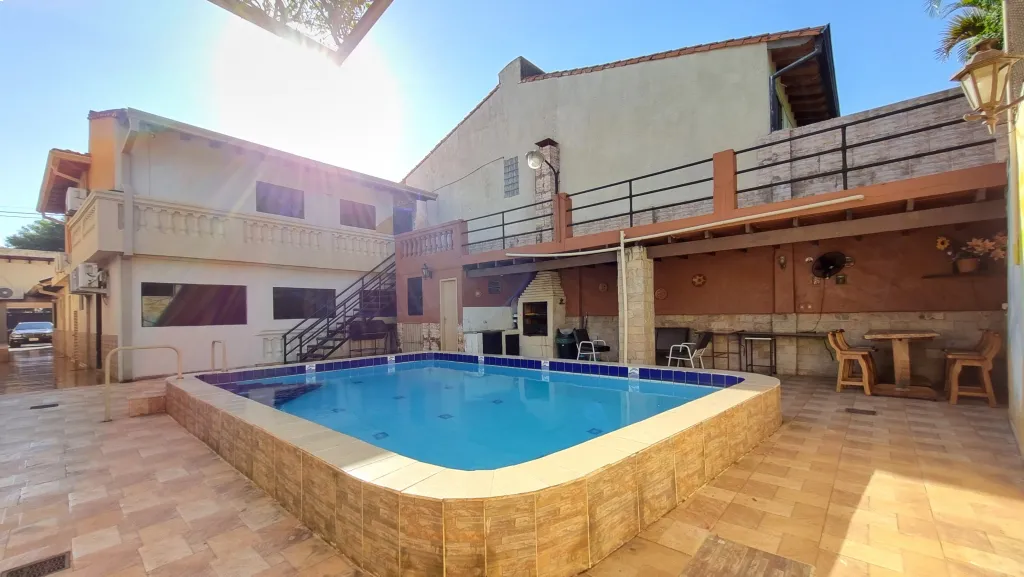 RESIDENCIA EN VENTA EN ASUNCIÓN — foto 2