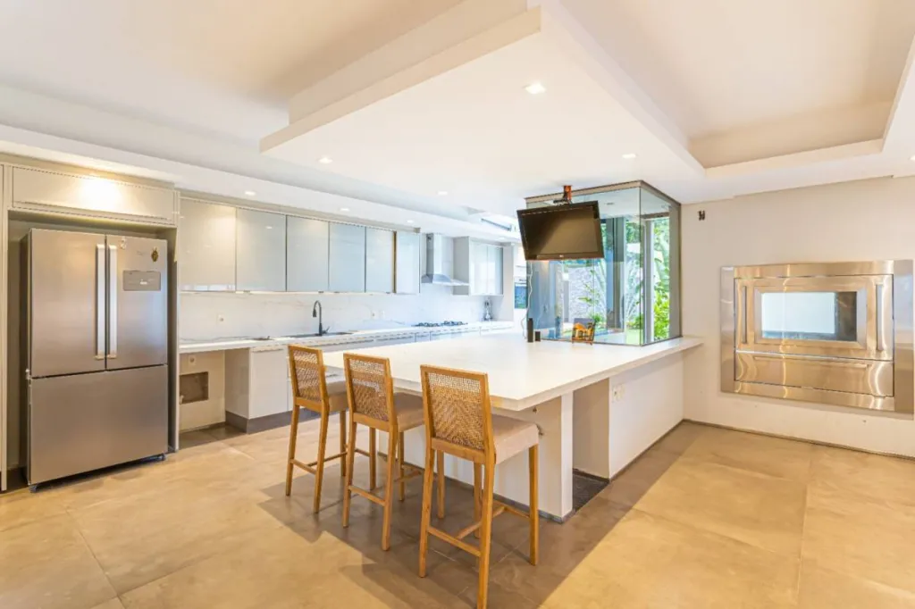 EN VENTA IMPONENTE RESIDENCIA EN TRINIDAD - ASUNCIÓN — photo 3