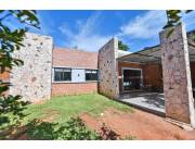 EN VENTA CASA MODERNA DE 2 DORMITORIOS EN LUQUE