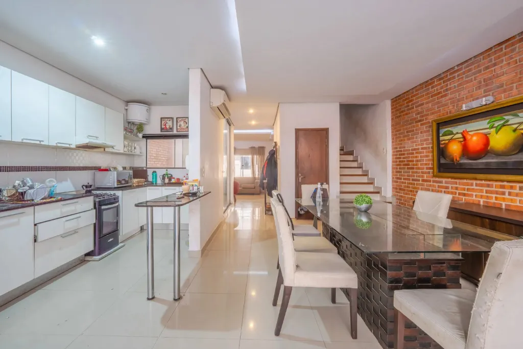 En venta casa de tres plantas en Asunción B° Ciudad Nueva — foto 2